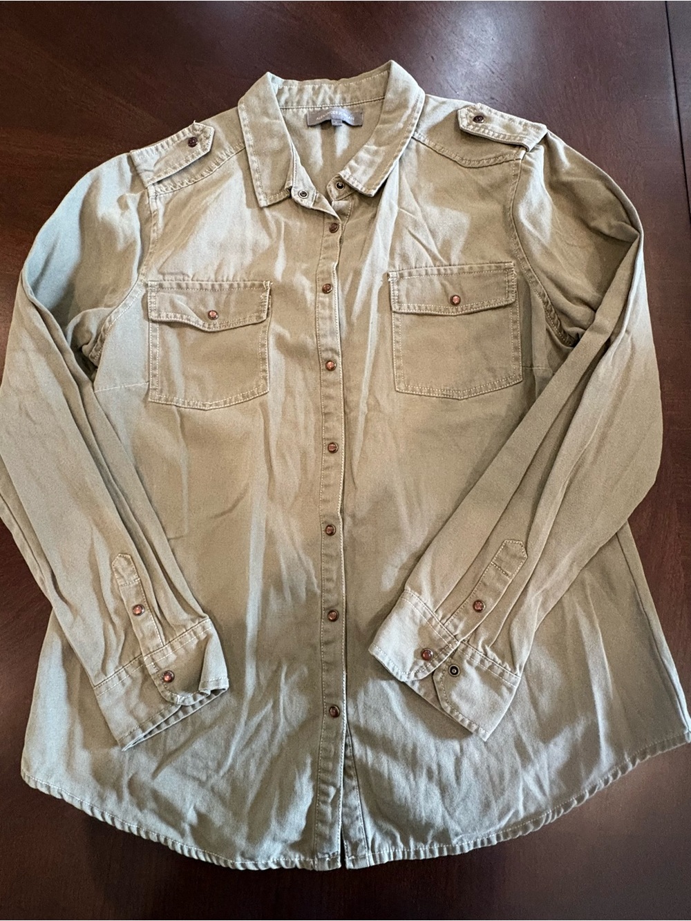Women's Utility Button-Down Shirt in Olive